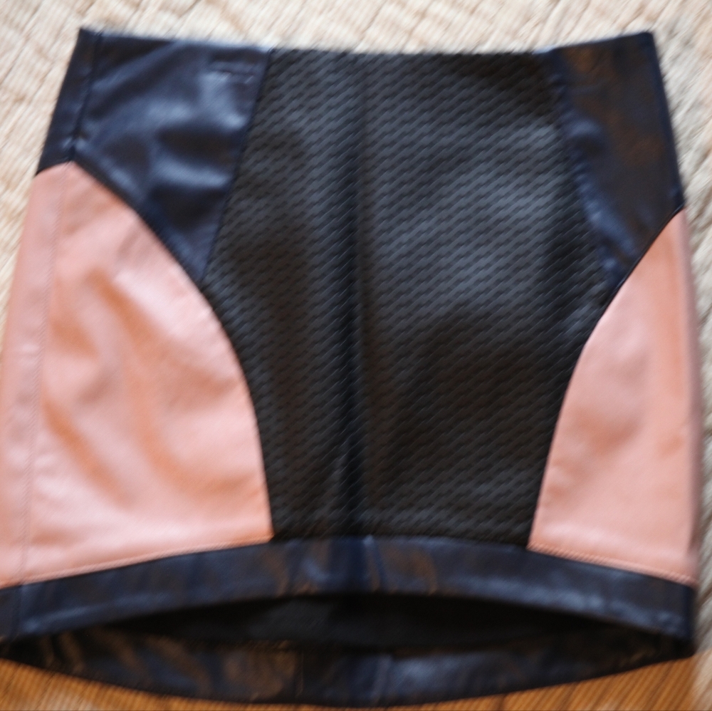Tobi XS Skirt